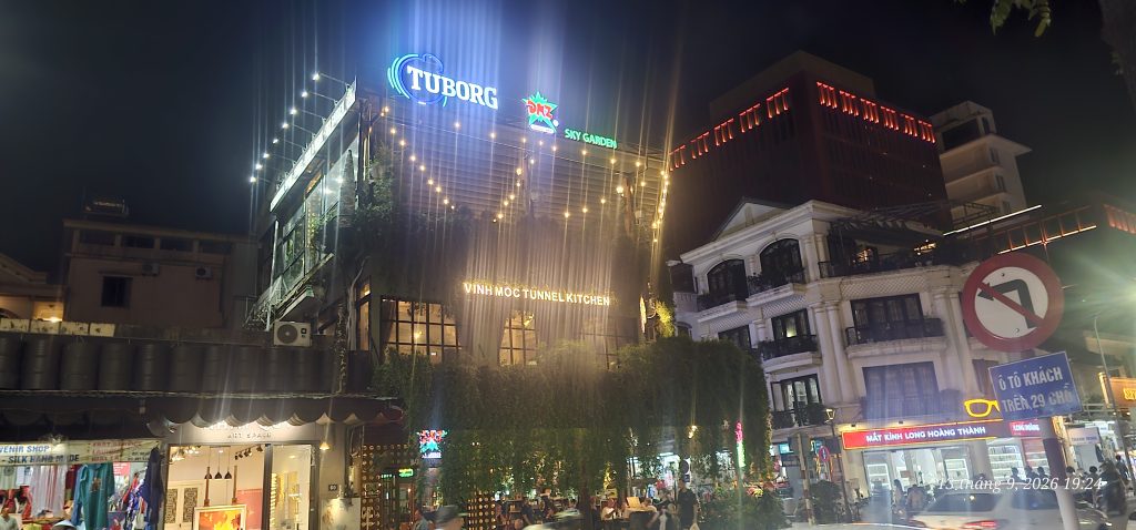 Dmz-bar-restaurant-hue