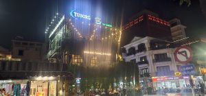 Dmz-bar-restaurant-hue