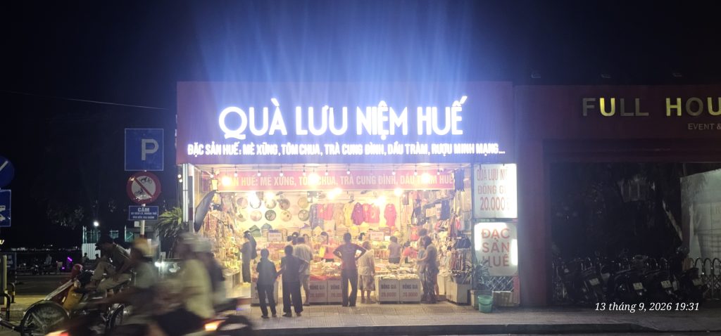 Qua-luu-niem-hue (2)