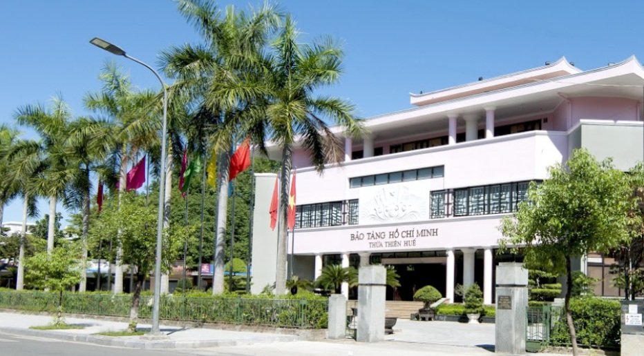 bao-tang-ho-chinh-hue