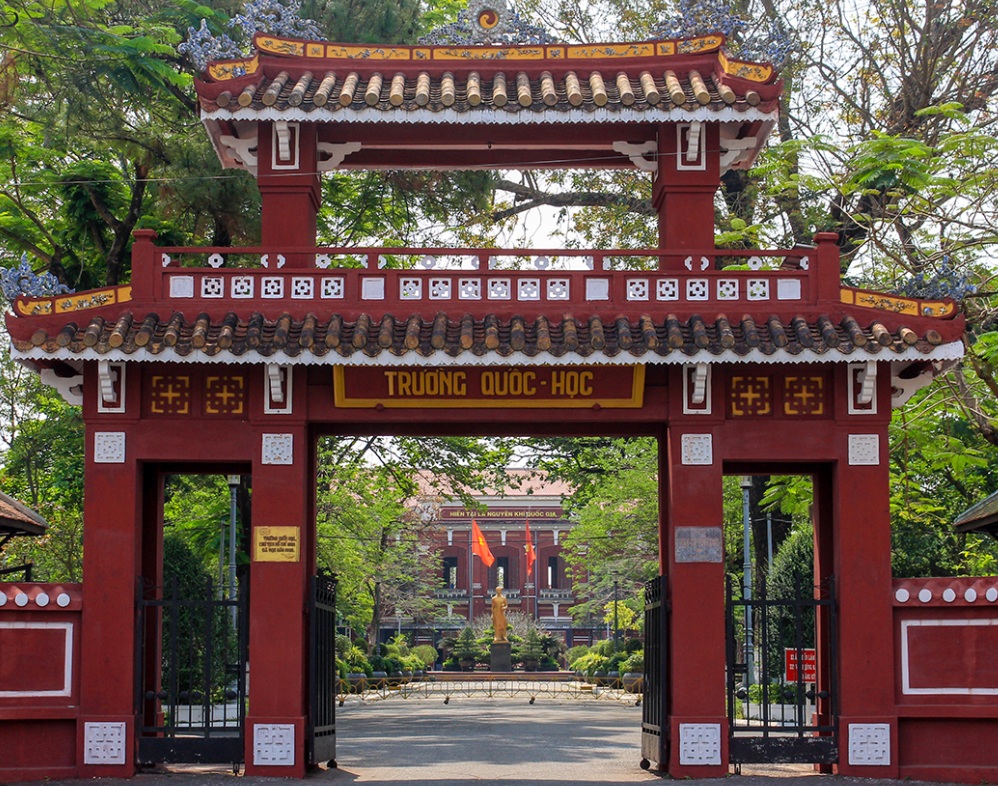 truong-quoc-hoc-hue